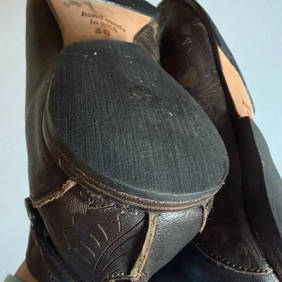 Cydwoq Hood booties women’s 38 embossed brown leather worn once - Picture 7 of 8